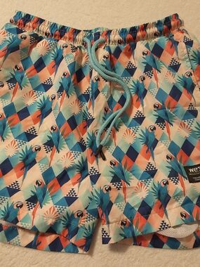 WeSC Swim Trunks Green Coral Tropical Parrot Geometric Birds Abstract Sz Small